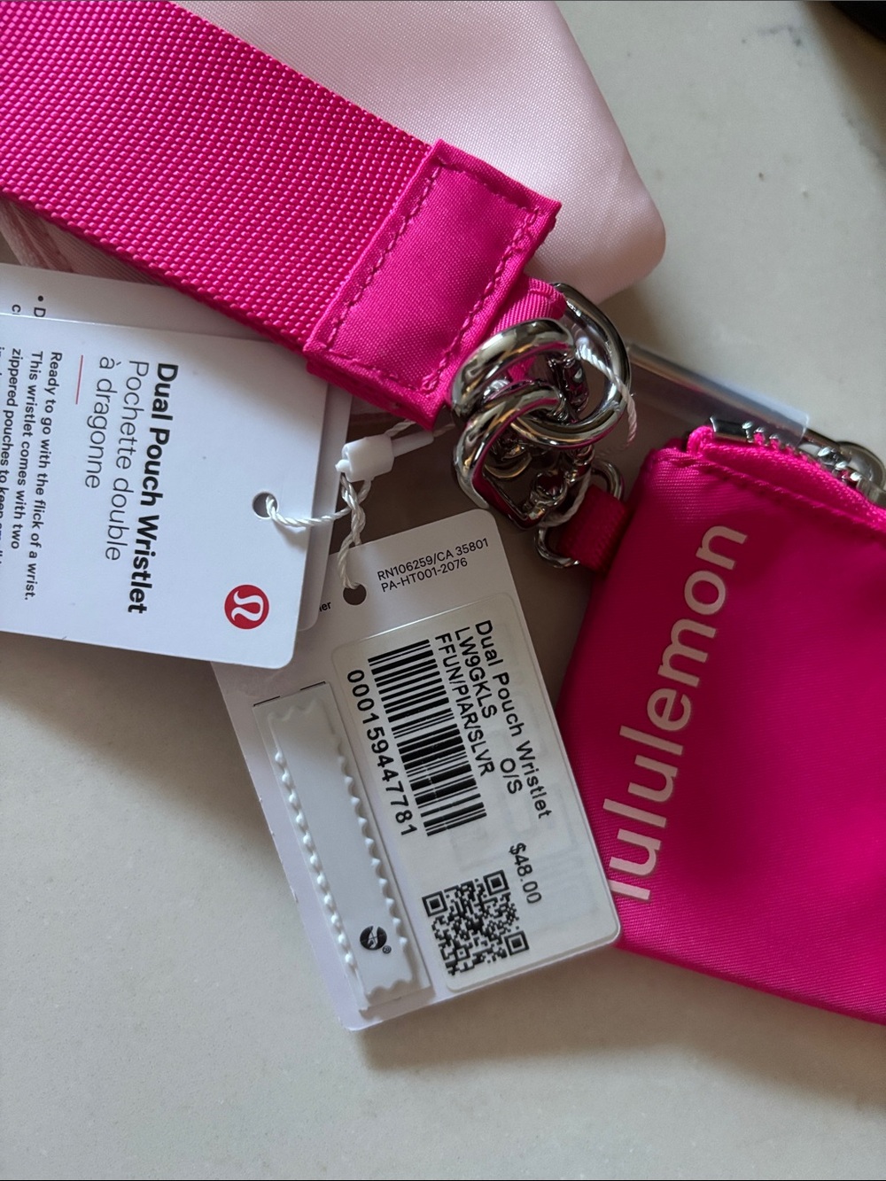 Lululemon Essentials Gift Set–Wristlet, Bottle, Bottle Bands + Tote $109 Value - Picture 8 of 9